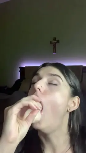 Holy shit ..more like Holy Slut 😳