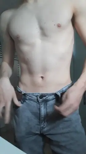 I want to pin someone against a wall and fuck them untill they cant walk anymore