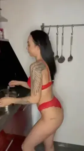 Ass Booty Jiggling Pawg PaI’m extra small and tight, just the way you like🥰orn GIF by chanelponce