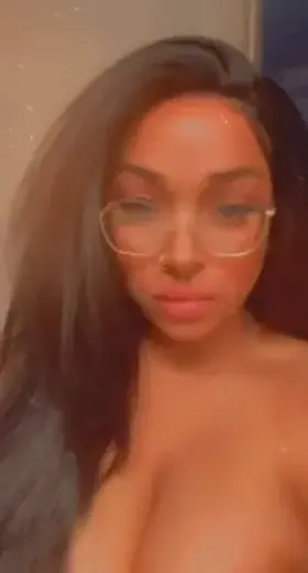 stressing from classes, come give me a break 🥺