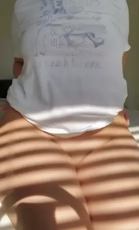 FREE SUB TO MY ONLYFANS! 👁👄👁 A little about me? I loveeeee looking at the stars, strawberries, speciality coffees, history, gaming, teddy bears, and money. 😬💕🌼🦕🪐🌞🍓☕️🎮🌌💰🧸 LINK IN COMMENTS!