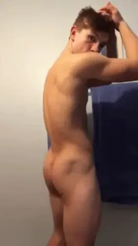 Yeah bro your hair looks good *eyes glued to ass*