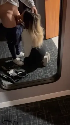 Being a good little slut and getting on my knees 🤤