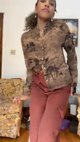 One of my buttons got stuck🙈