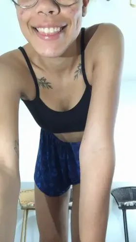 I love to train my hole, wont you help me?