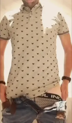 What guys do at their work breaks 😊