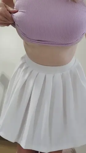 mom of 2 needs attention