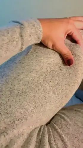 Yasmin Dornelles shows off her monster bulge