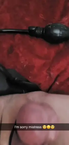 Who's going to abuse and ruin my loose sissy hole tonight? 🥺 Snap stretchxxxl