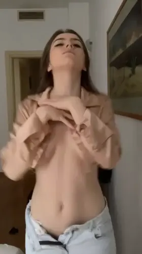 Does anyone here like a dancing girls?