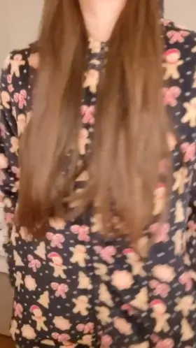 Hope you won't mind an early [reveal] this Christmas