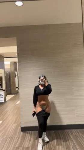 I get everyone horny at my gym