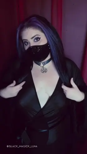 I yearn to be your dark goddess...