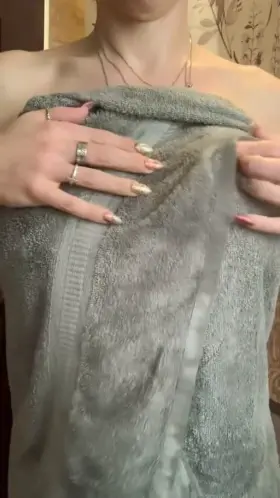 Fresh out of the shower, ready for lotion…