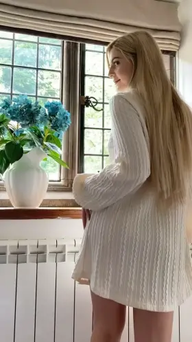 My 2001 peach is waiting for a cream filling.. 🍑🤭