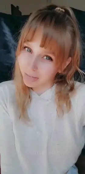 For those who appreciate tiny tits 🥰