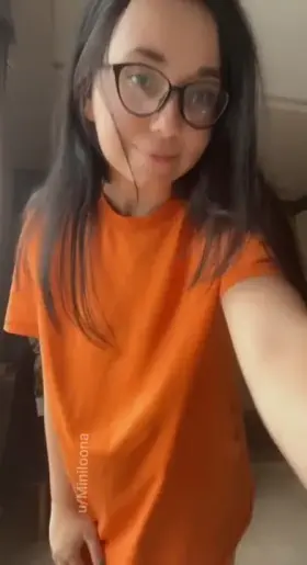 25[F4M]Up:vo:te that if I make your cock hard Snpcht: miafrak