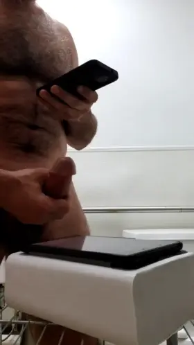 Doing a tribute for an anonymous redditor! Gave her pretty face a nice thiccc load 💦💦