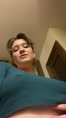 (23f) it’s been a while just checking in to say hey ;)