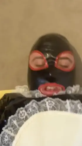 A true sissy loves getting cum in her eye 💦 👁 🤤