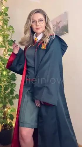 10 points to Gryffin-whore.. 🧙🏻‍♀️💓