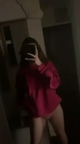 Come play with me babe free pic when subbed to my onlyfans 😝