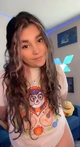 If I made you stopped scrolling… you made me smile💗