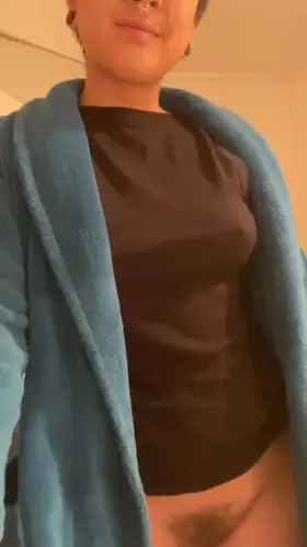 Once the robe drops, I’m your free use Filipina for the whole weekend😈