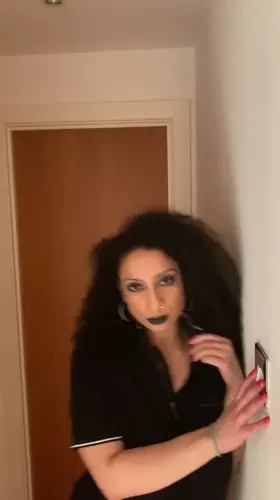 Do you prefer doing it in the dark or in the light? :