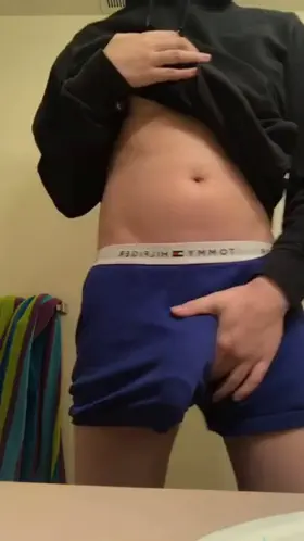 anyone need a 6’7” daddy?