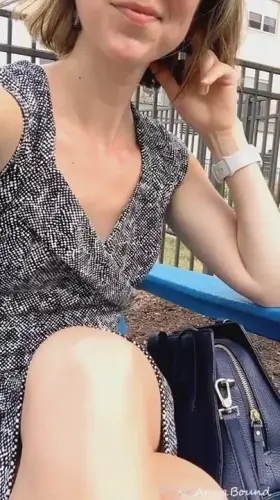 Lunch breaks are best without panties 🙃