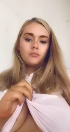 Late night TitDrop are you Up now 😜