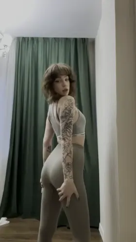 Does anyone want an alt girlfriend that enjoys to get fucked anal?