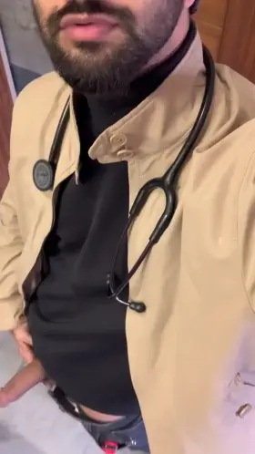 Suck (m)e off between shifts?