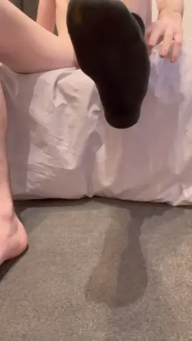 [23] Sock Removal 🧦 🦶🏻