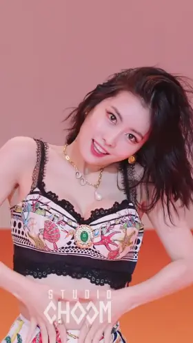 [discord cummin#8792] tiny dick jerkin with panties on cam no face no mic. feed me kpop. dirty talk me. you can cam too while you feed