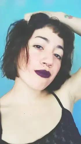 Comment with your pathetic size so I have a laugh of your ridiculous tiny wee wee 🤏🏻😹