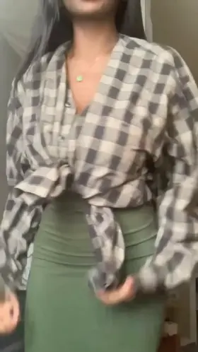 Hey ✨ look at what I’m hiding !