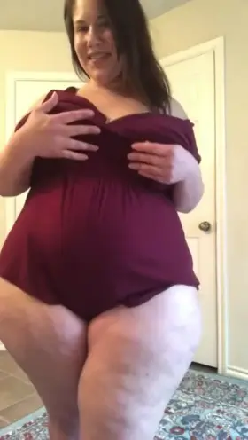 Her bush in this old video looks amazing