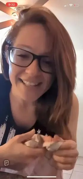 Kinda Looks Like Jenna Fischer