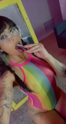 Would you let an Indian girl like me suck it? 😼🍭