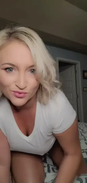 Come enjoy my naughty side