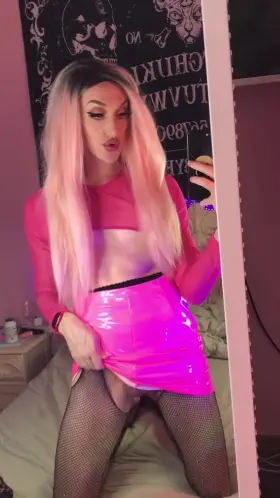 Would you love to see what I’m hiding here?