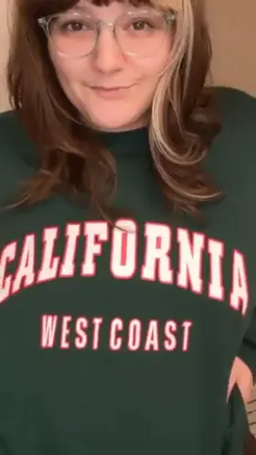 just gotta give me a second to get these cute little tits bouncing for you ;)