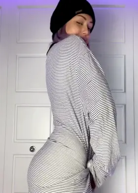 Buss it Bouncing Cute hot girl with dildo TikTok Porn