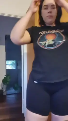 Can this chubby girl give you a boner?