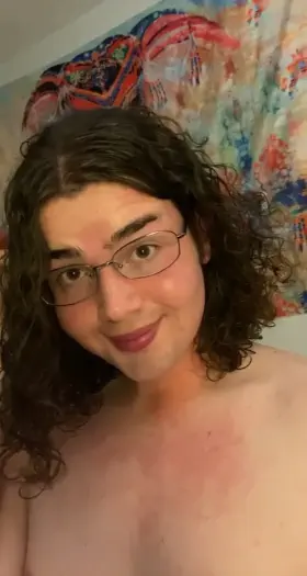 I can’t stop showing off my feminized body to the world! 🥰