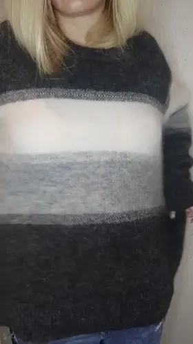 Friday warm titties drop💙