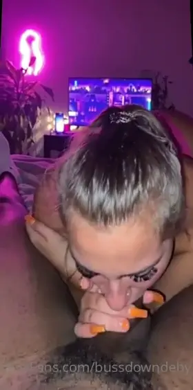 Hot Blonde Sucking BBC - Bussdowndeby