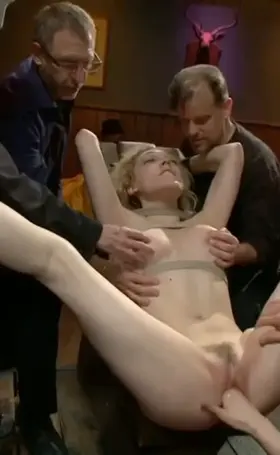 Fisting for an audience